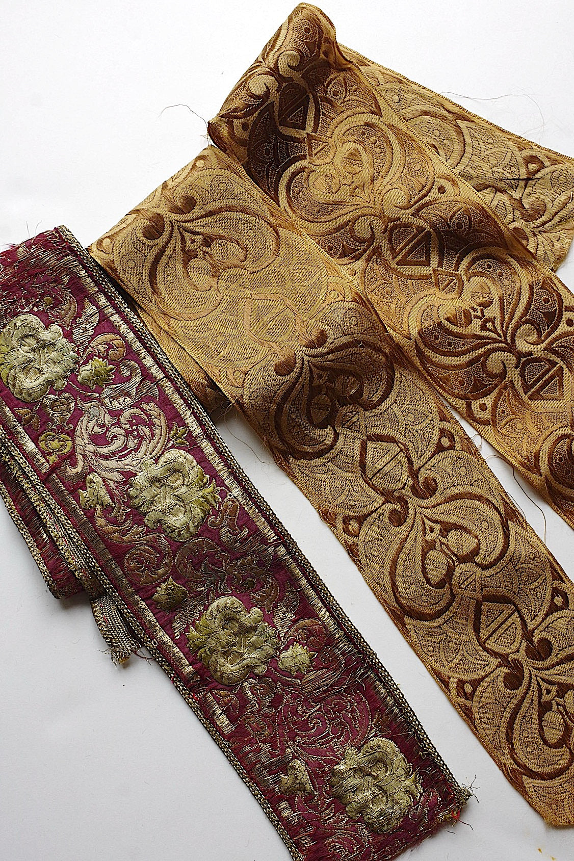 アンティークリボン ruban antique .FR a l'epoque