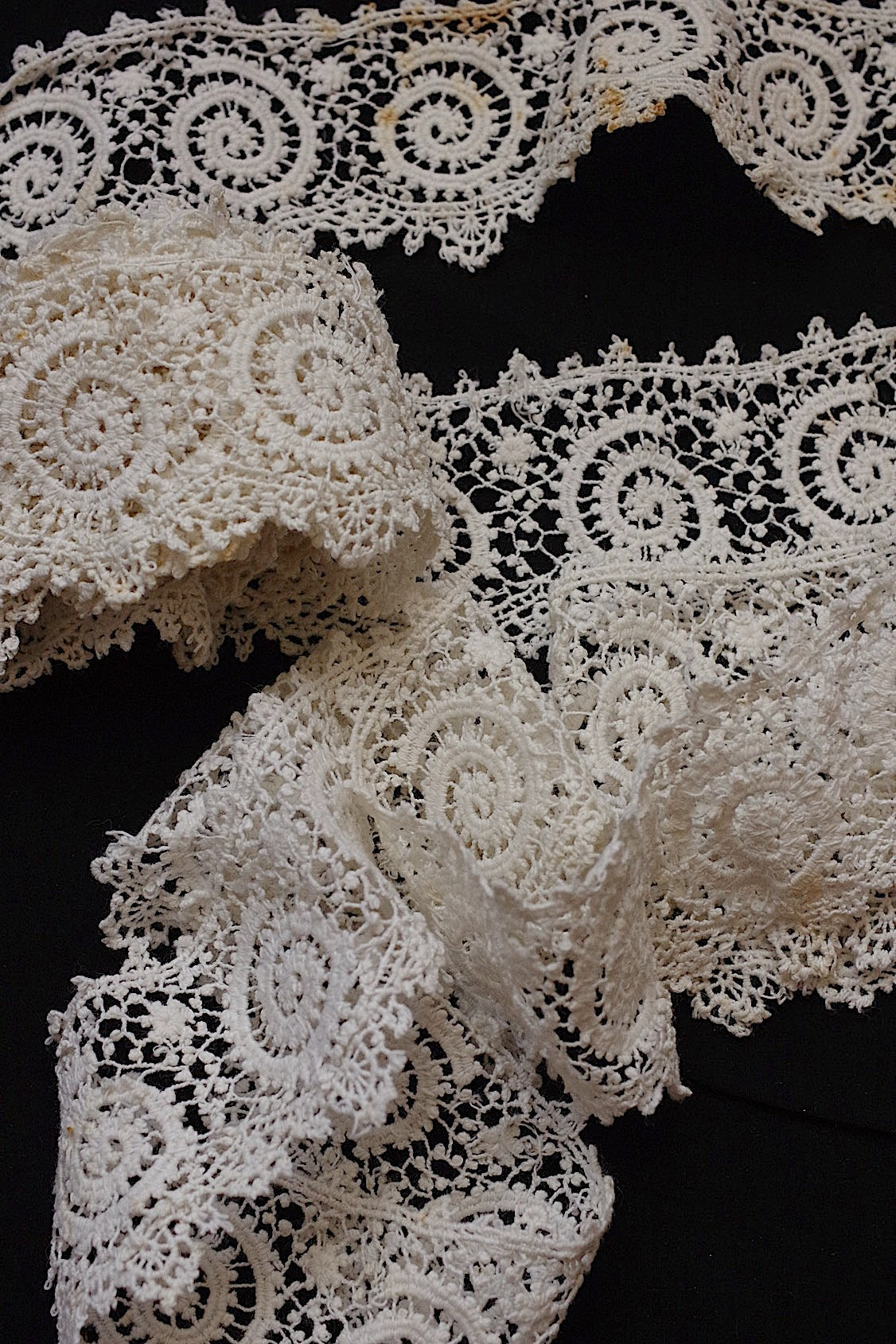 アンティークレース/dentelle ancien/antique lace/ギピュール .FR a l'epoque