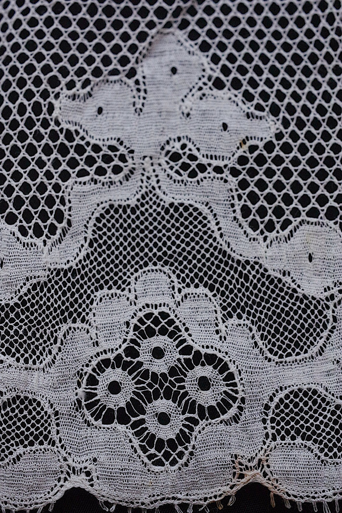 アンティークレース/dentelle ancien/antique lace/220cm 190cm .FR a l'epoque