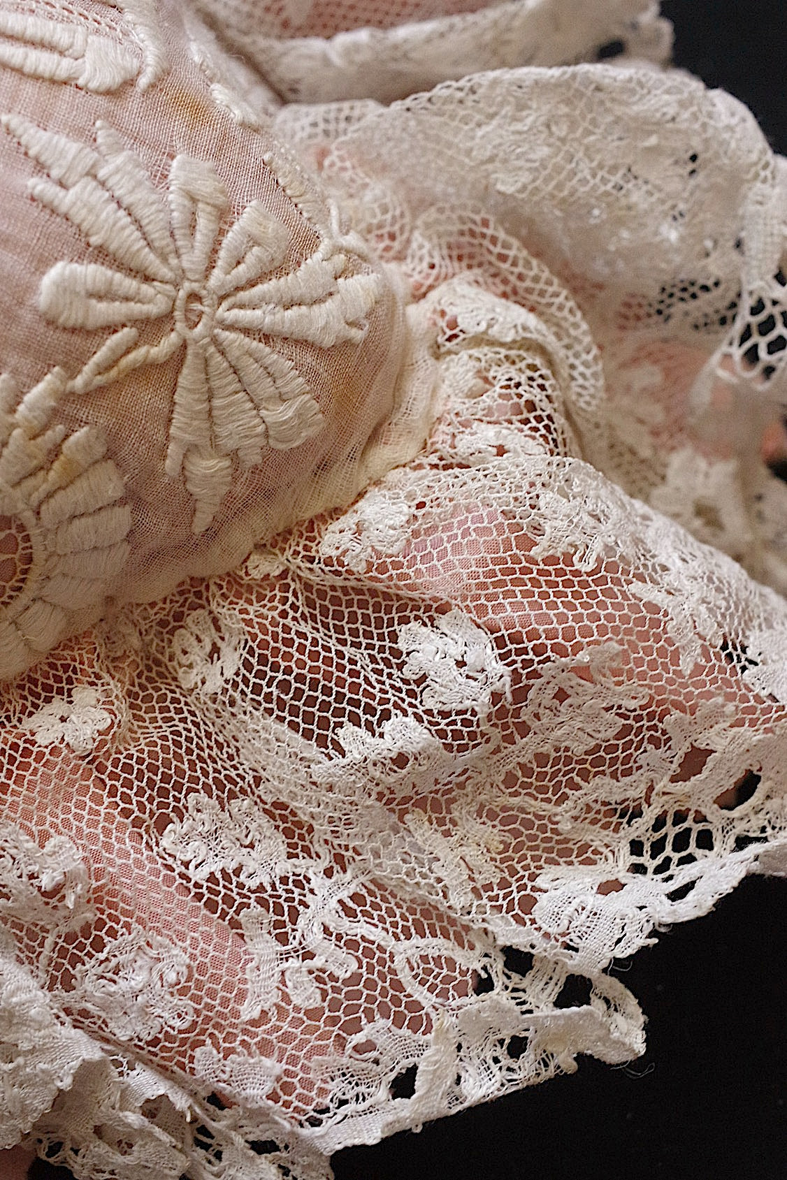 アンティークレース/dentelle ancien/antique lace/プチクッション .FR a l'epoque