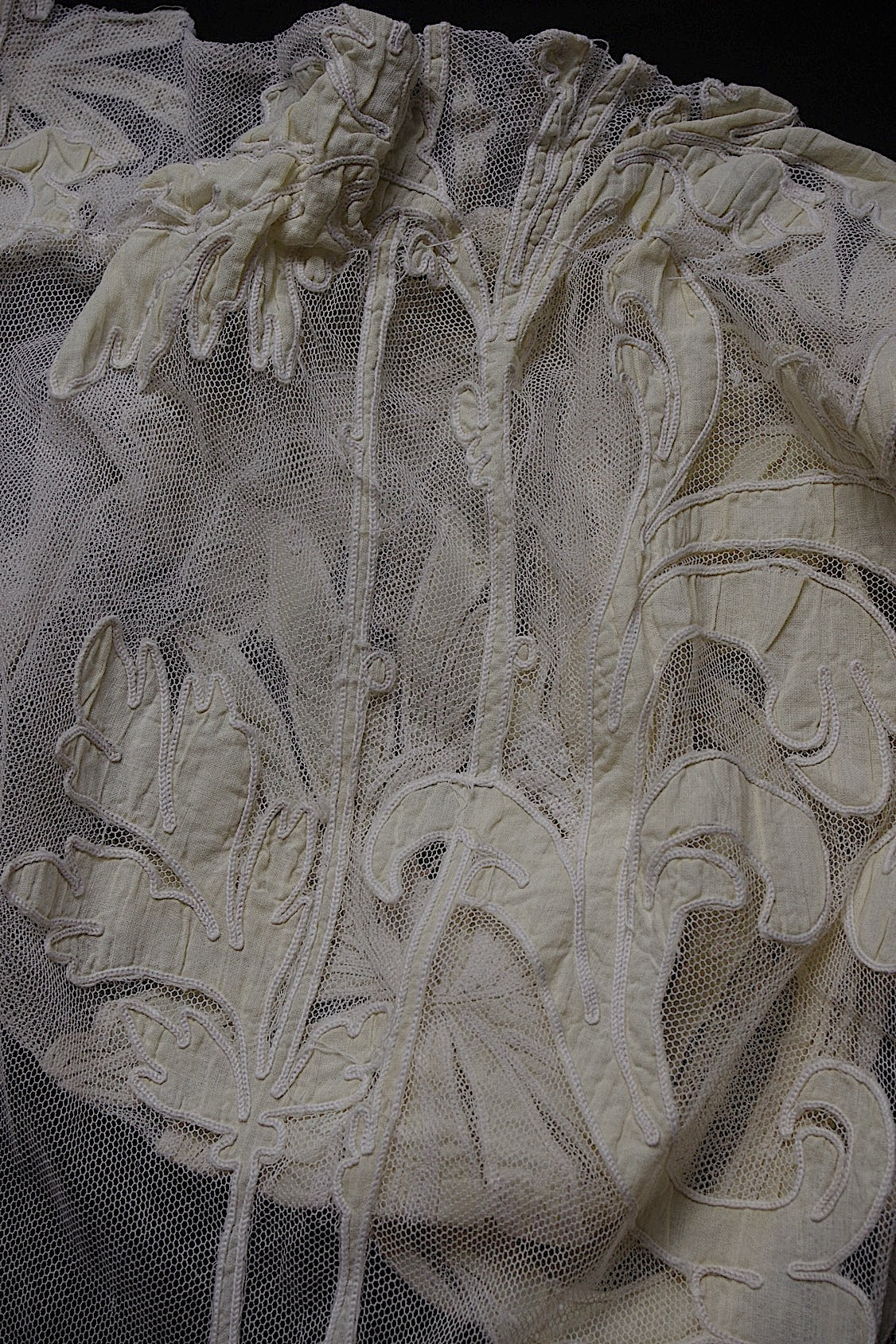 アンティークカーテン/rideau ancien/antique curtain 1 .FR a l'epoque
