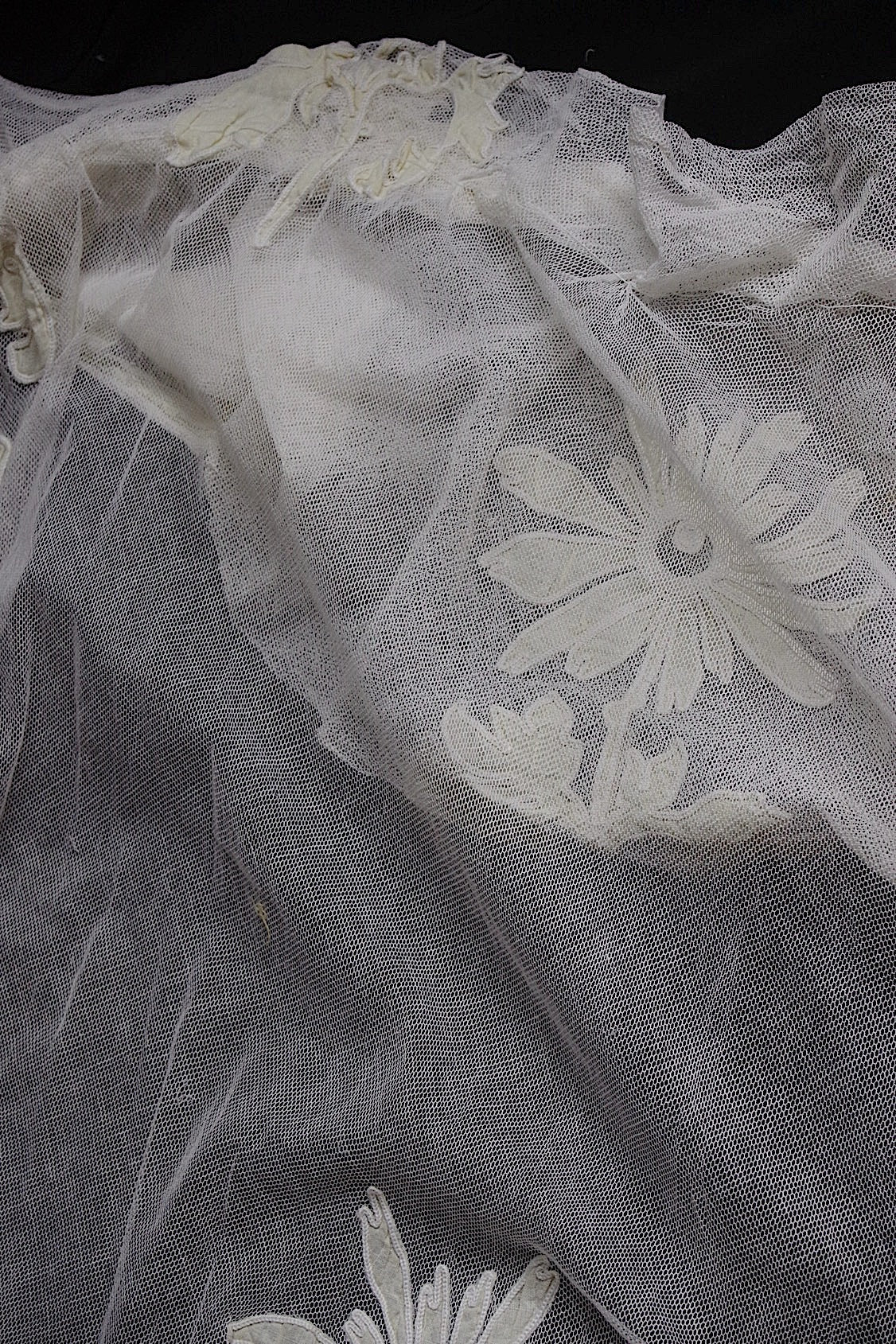 アンティークカーテン/rideau ancien/antique curtain 1 .FR a l'epoque