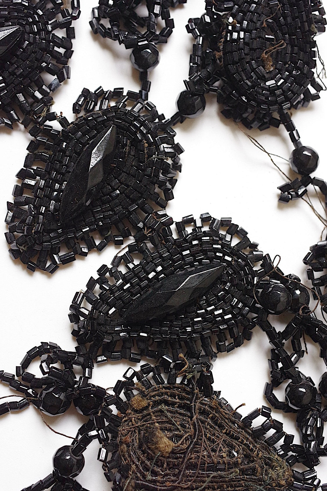 アンティークビーズ箱入り/ruban perl ancienne/素材用 .FR a l'epoque