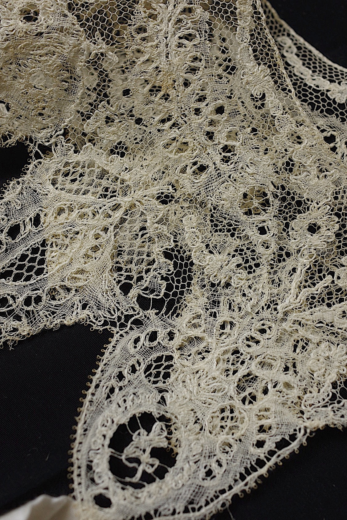 アンティークレース 襟3つ/dentelle ancienne/antique lace .FR a l'epoque