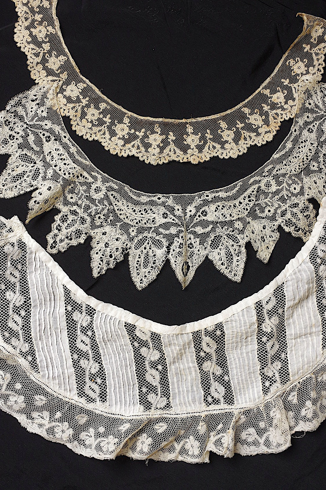 アンティークレース 襟3つ/dentelle ancienne/antique lace .FR a l'epoque