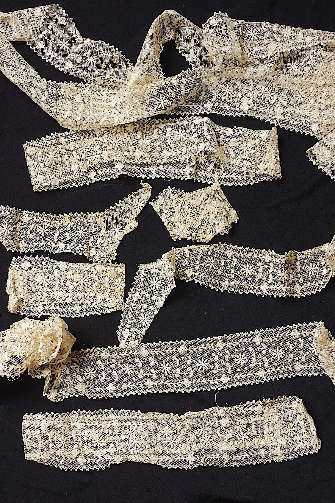 アンティークレース 素材用/dentelle ancienne/antique lace  .FR a l'epoque
