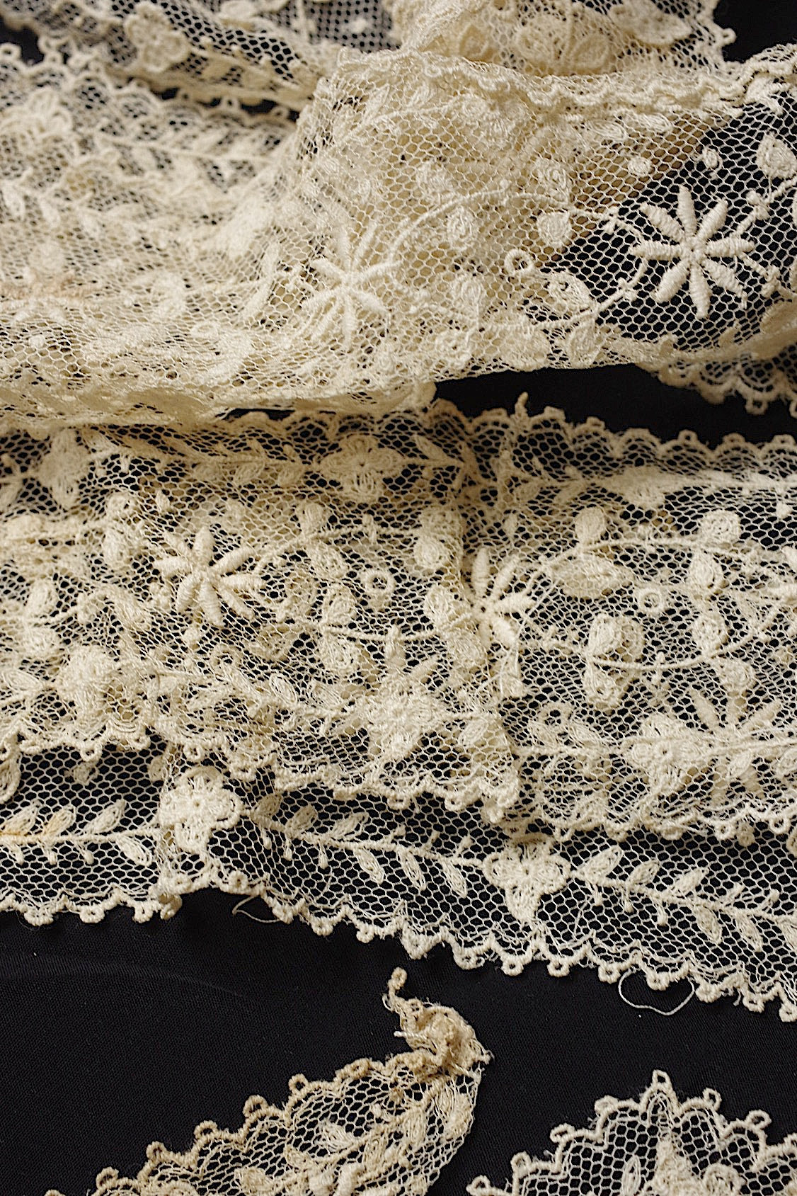 アンティークレース 素材用/dentelle ancienne/antique lace  .FR a l'epoque