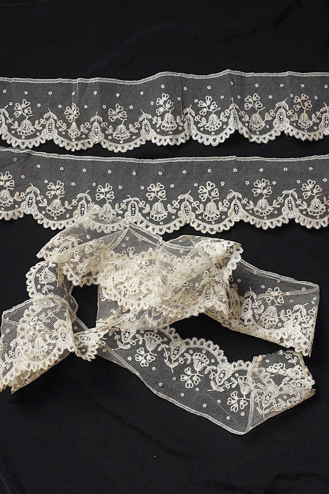 アンティークレース 155 45 47cm/dentelle ancienne/antique lace .FR a l'epoque