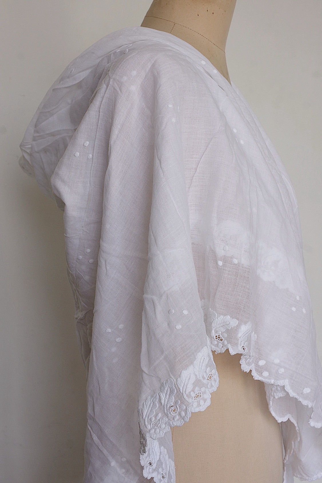 アンティークレース 刺繍 fichu/dentelle ancienne/antique lace .FR a l'epoque