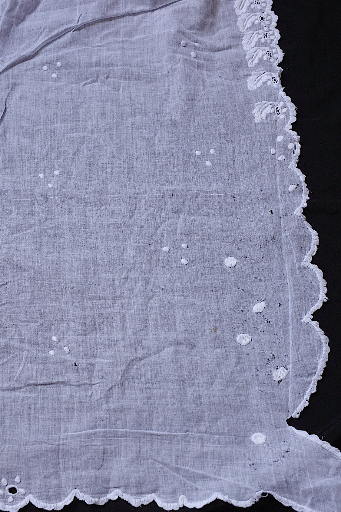 アンティークレース 刺繍 fichu/dentelle ancienne/antique lace .FR a l'epoque