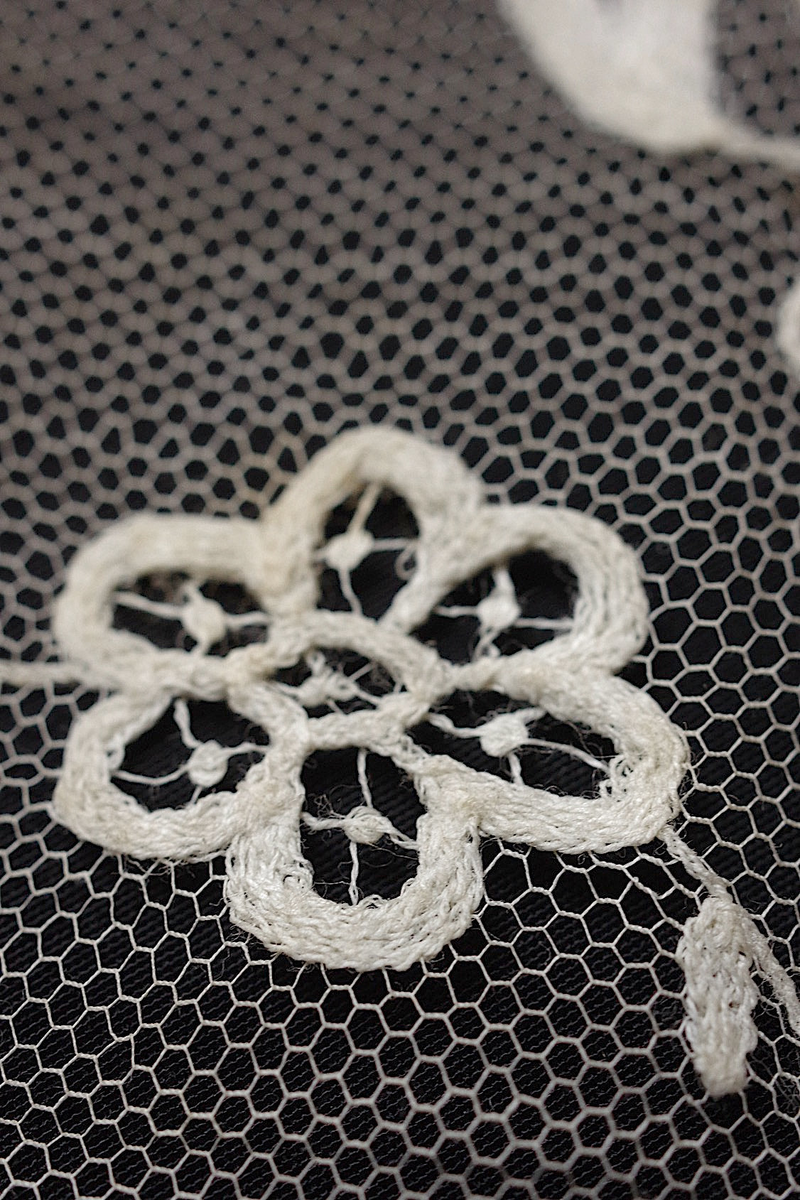 アンティークレース プラストロン+ハギレ/dentelle ancienne/antique lace .FR a l'epoque