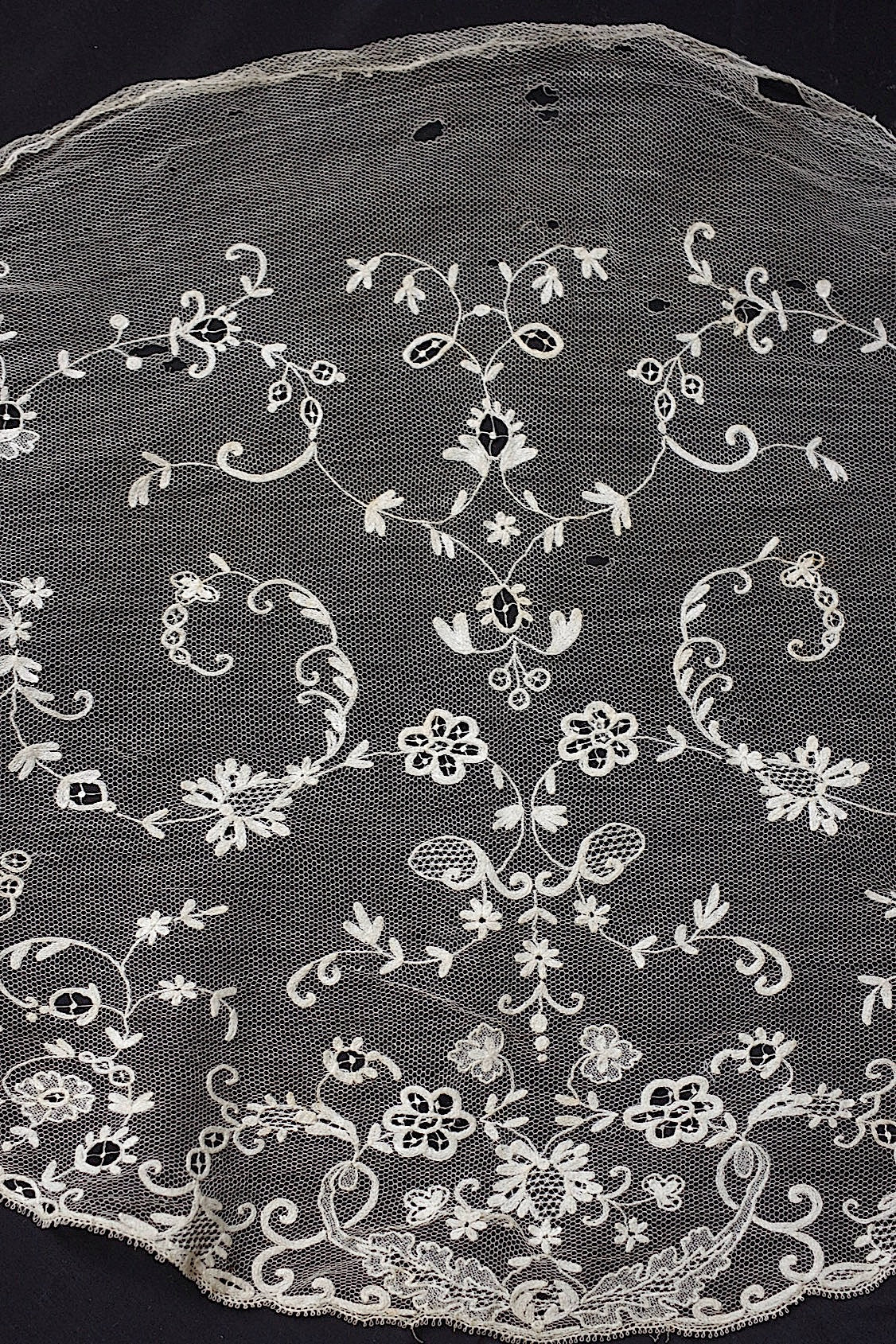 アンティークレース プラストロン+ハギレ/dentelle ancienne/antique lace .FR a l'epoque