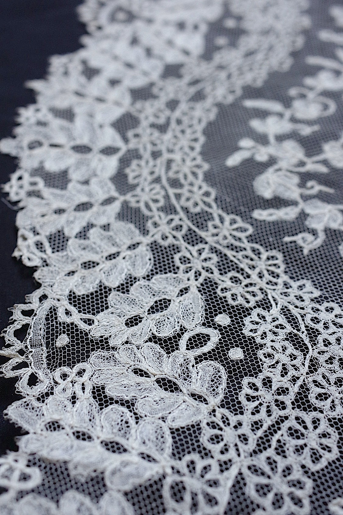 アンティークレース ケープ/dentelle ancienne/antique lace .FR a l'epoque