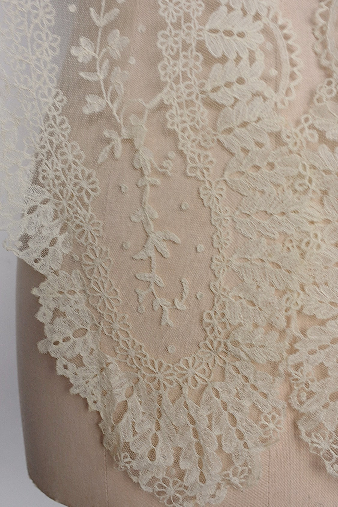 アンティークレース ケープ/dentelle ancienne/antique lace .FR a l'epoque