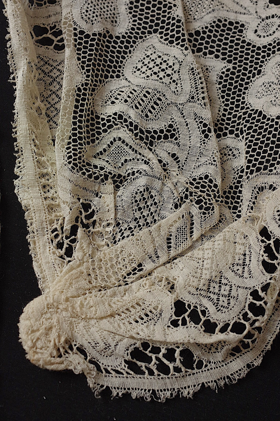 アンティークレース首周り/dentelle ancienne/antique lace .FR a l'epoque