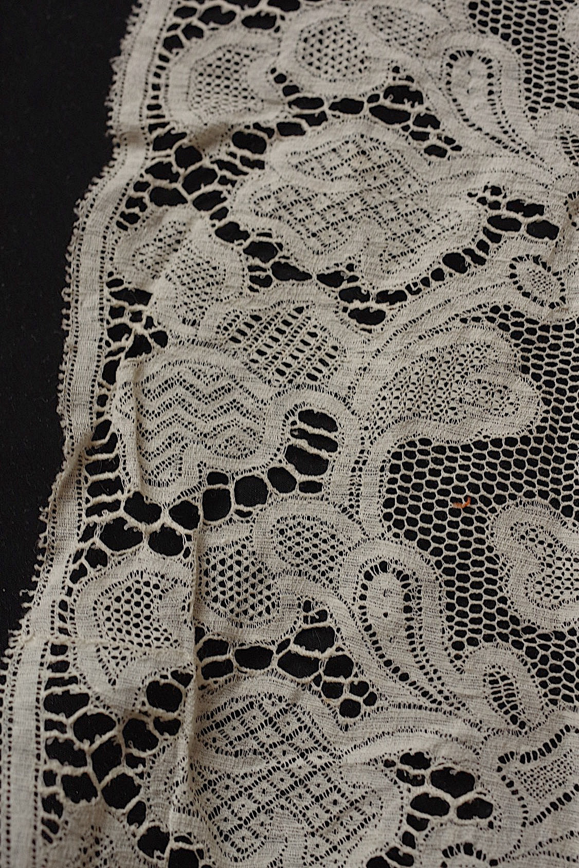 アンティークレース首周り/dentelle ancienne/antique lace .FR a l'epoque