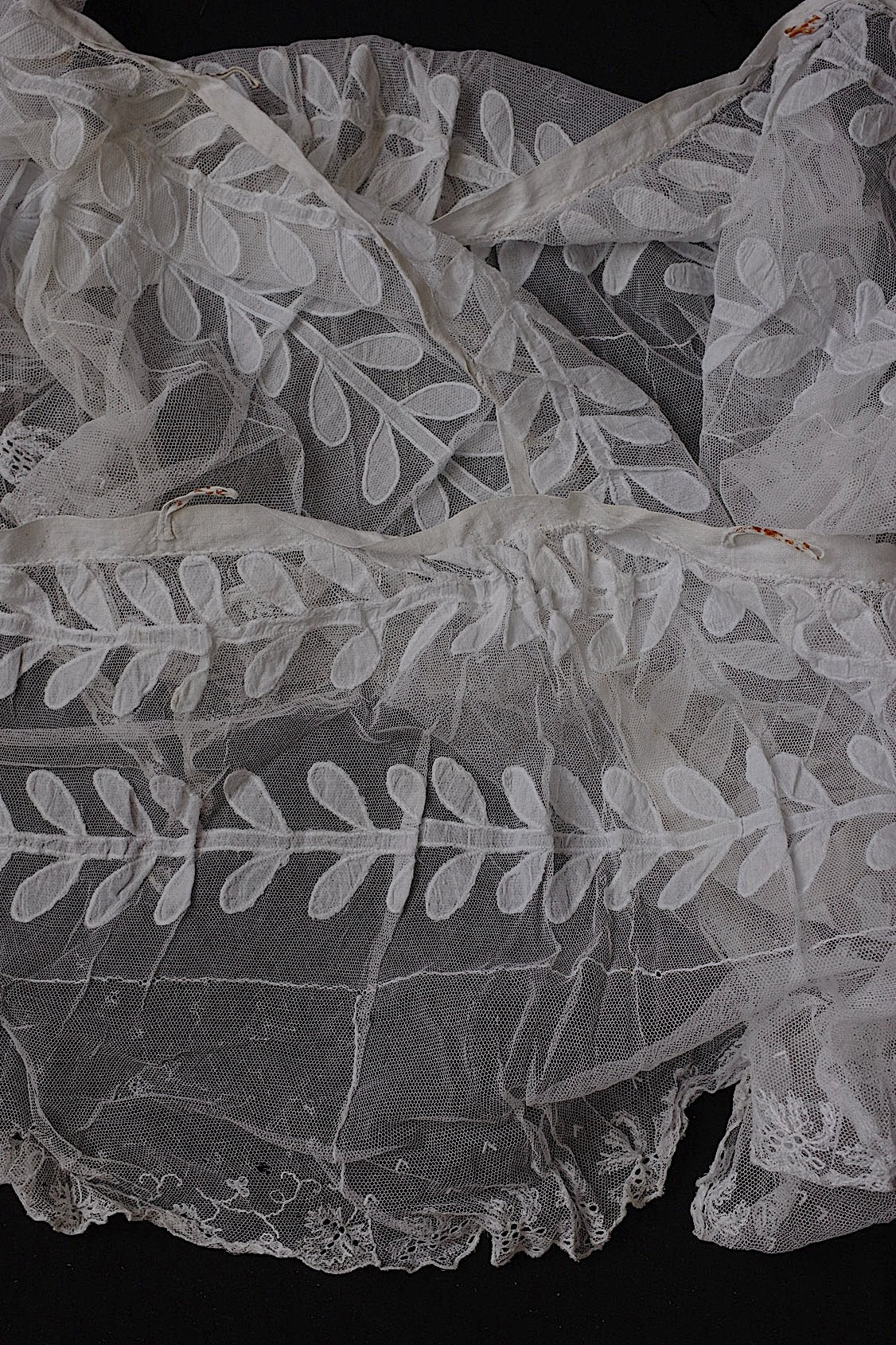 アンティークレースbas d'aube/dentelle ancienne/antique lace .FR a l'epoque