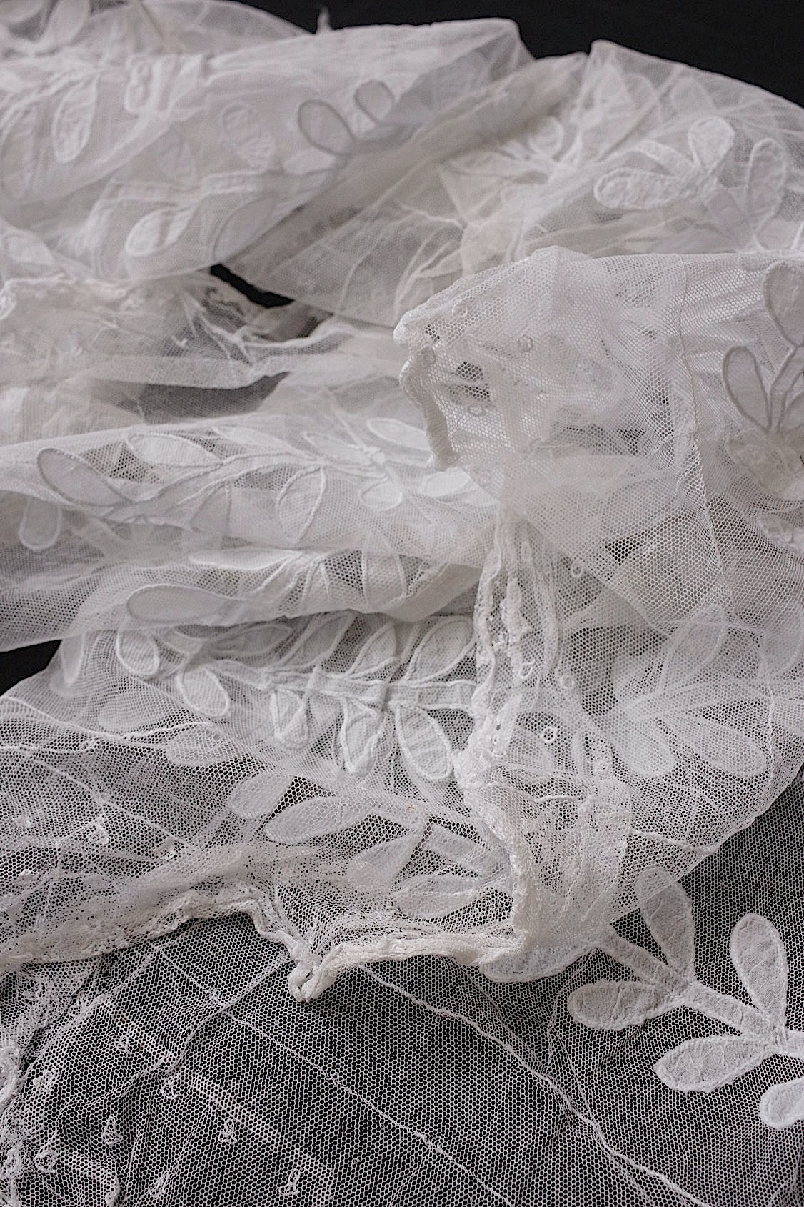 アンティークレースbas d'aube/dentelle ancienne/antique lace .FR a l'epoque