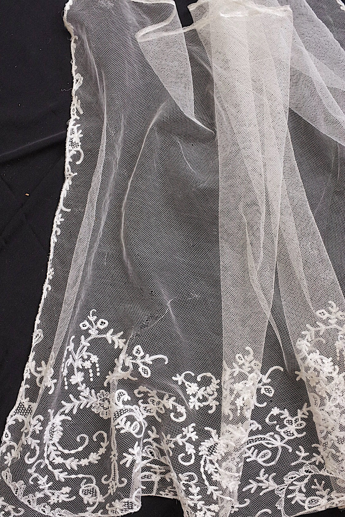 アンティークレースベール/dentelle ancienne/antique lace .FR a l'epoque