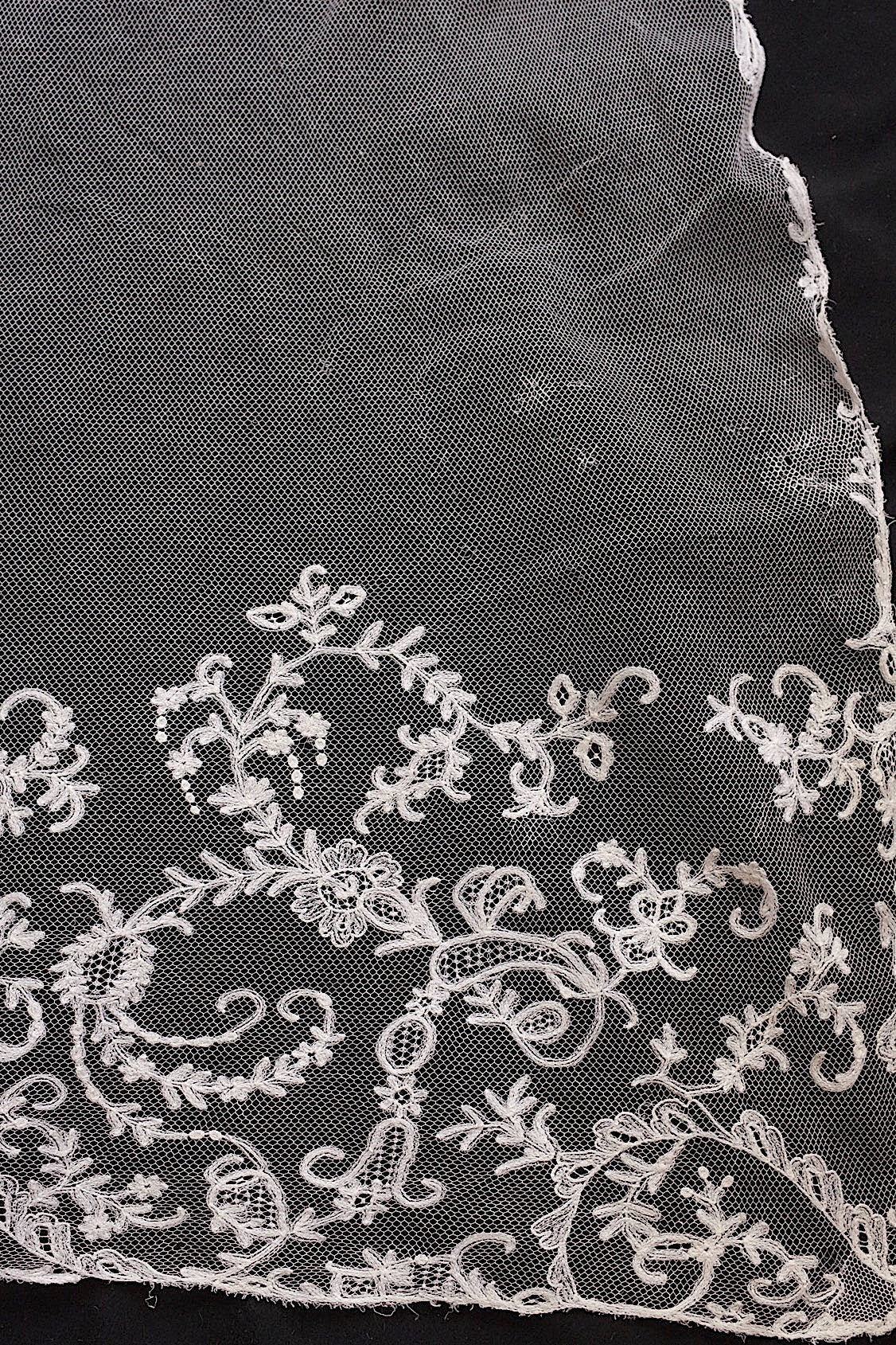 アンティークレースベール/dentelle ancienne/antique lace .FR a l'epoque