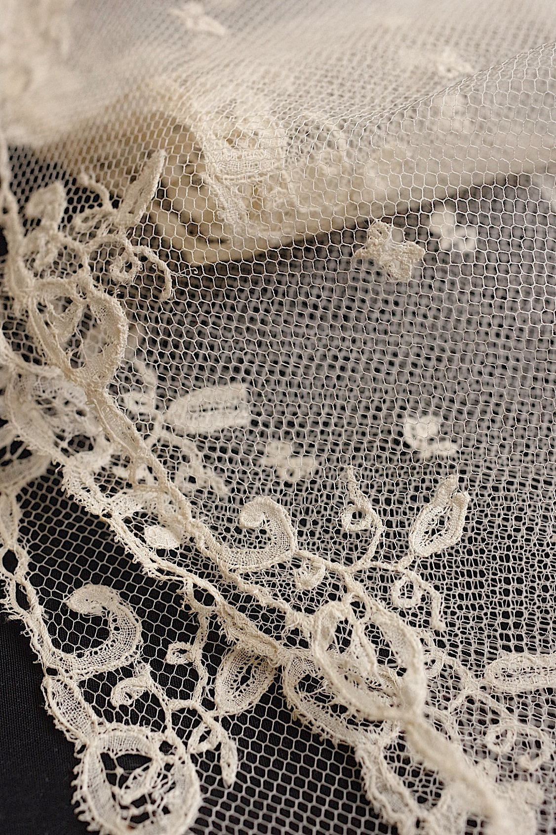 アンティークレース3種/dentelle ancienne/antique lace .FR a l'epoque