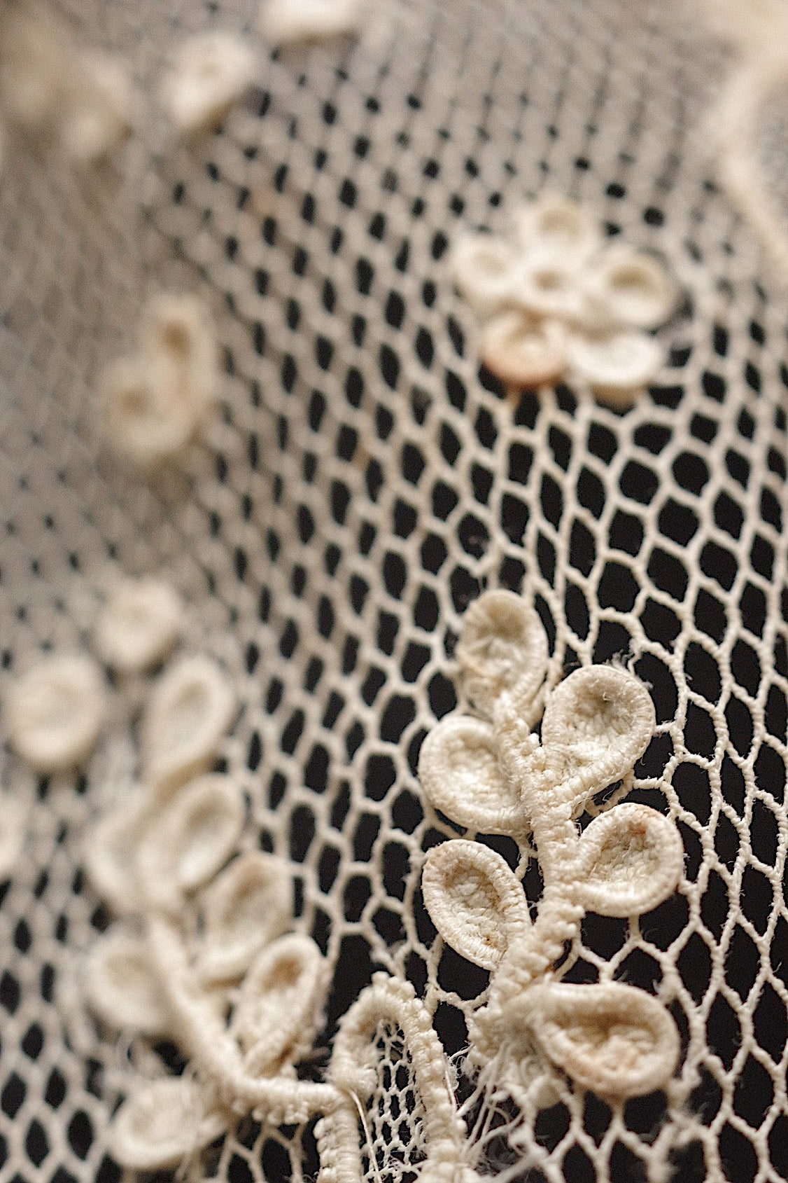 アンティークレースアランソン/dentelle ancienne/antique lace .FR a l'epoque