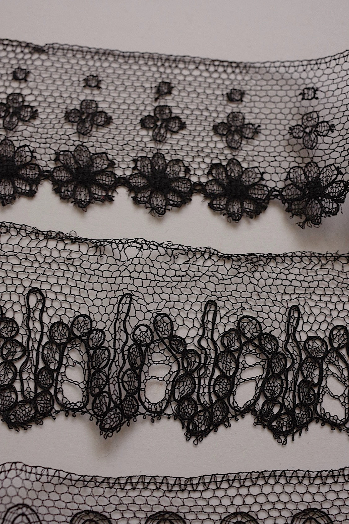 アンティークレースシャンティイ lots1/dentelle ancienne/antique lace .FR a l'epoque