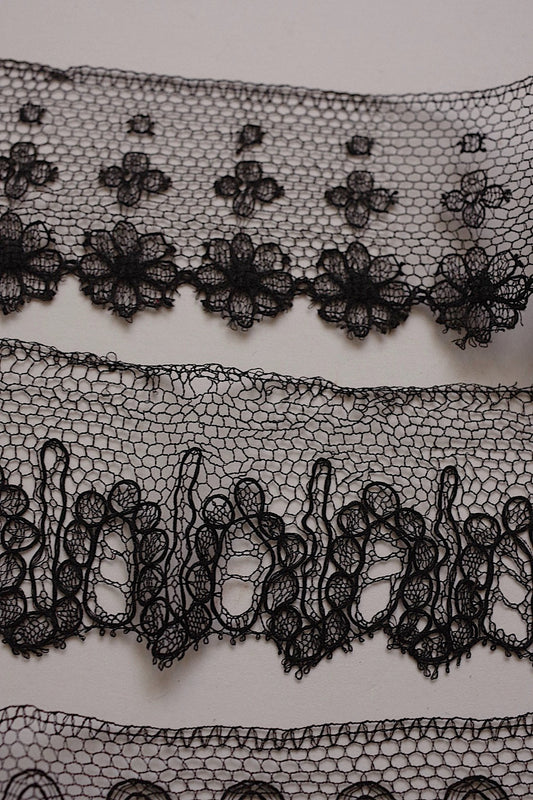 アンティークレースシャンティイ lots1/dentelle ancienne/antique lace .FR a l'epoque