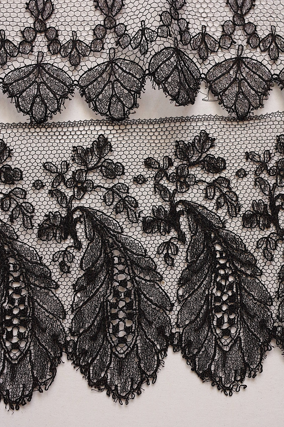 アンティークレースシャンティイ lots1/dentelle ancienne/antique lace .FR a l'epoque