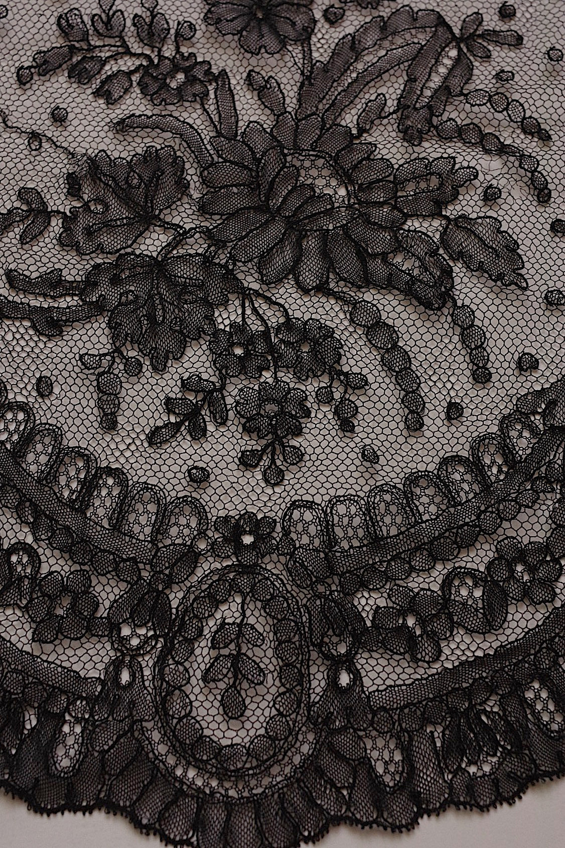 アンティークレースシャンティイ lots2/dentelle ancienne/antique lace .FR a l'epoque