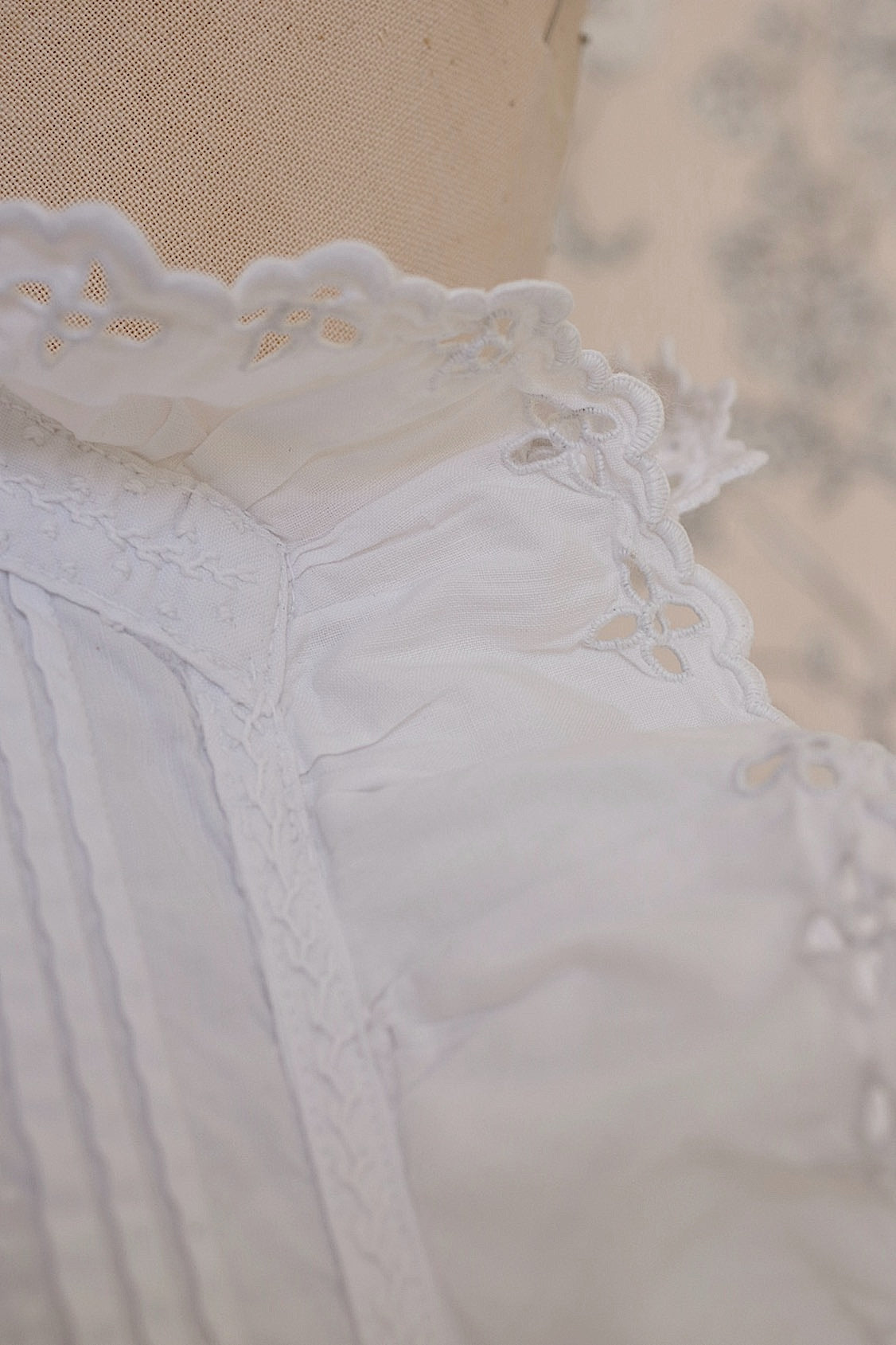 アンティークブラウス1/vêtement ancien/antique blouse .FR a l'epoque