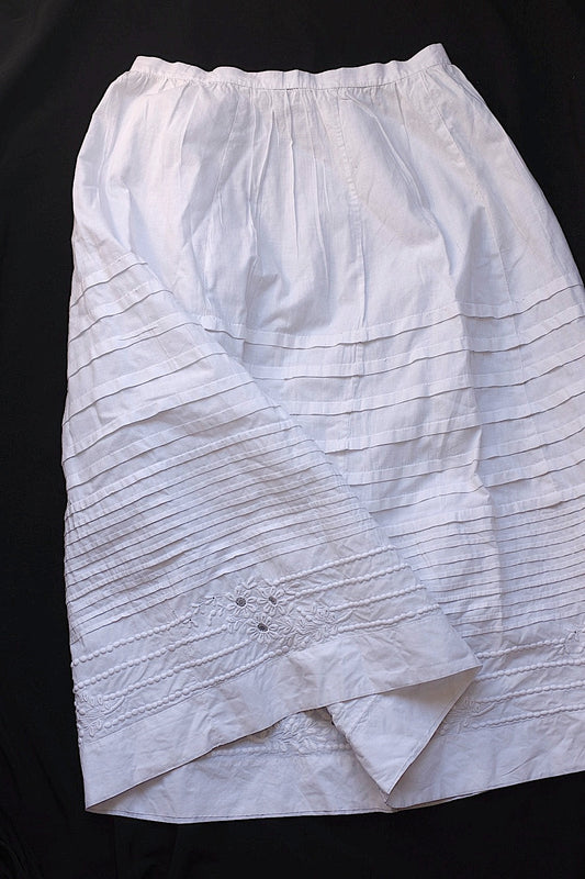アンティークスカート/vêtement ancien/antique skirt .FR a l'epoque