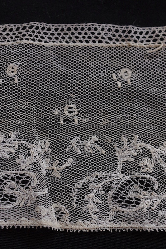 アンティークレース110cm 105cm/dentelle ancienne/antique lace .FR a l'epoque