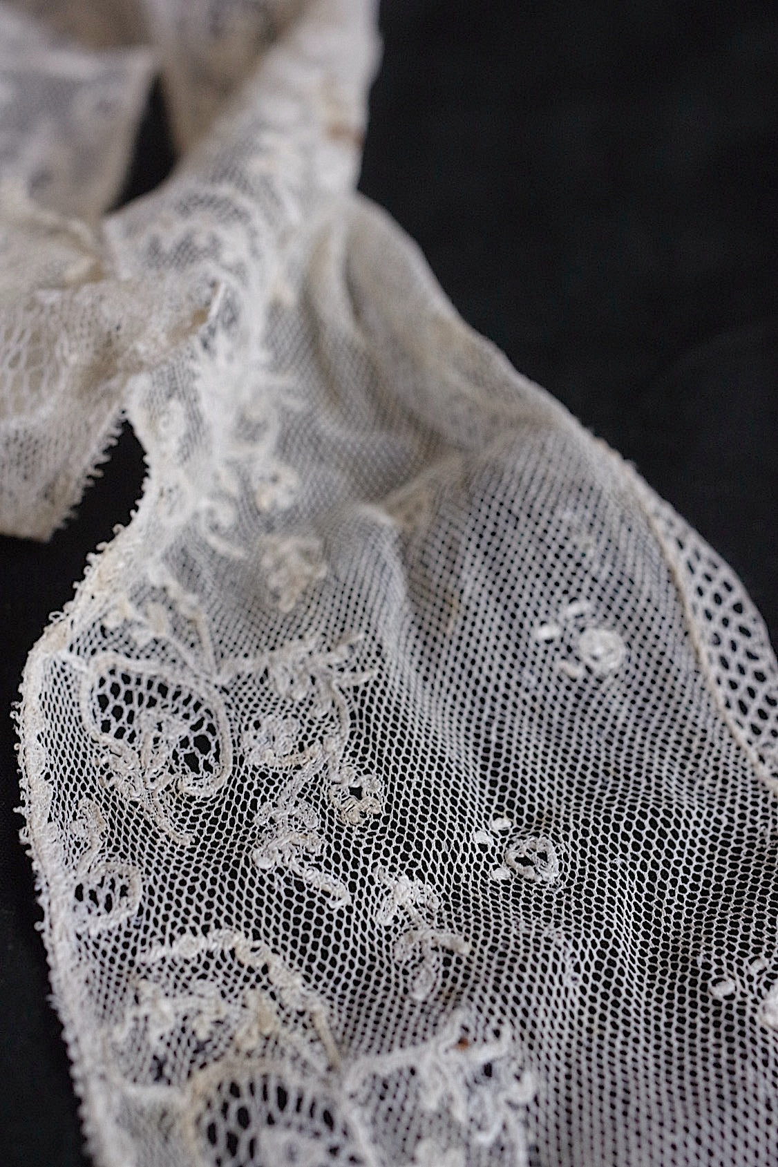 アンティークレース110cm 105cm/dentelle ancienne/antique lace .FR a l'epoque