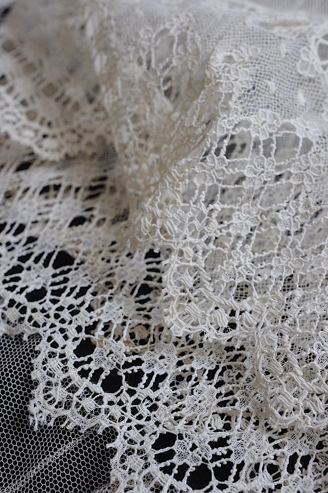 アンティークレース185cm 93cm/dentelle ancienne/antique lace .FR a l'epoque