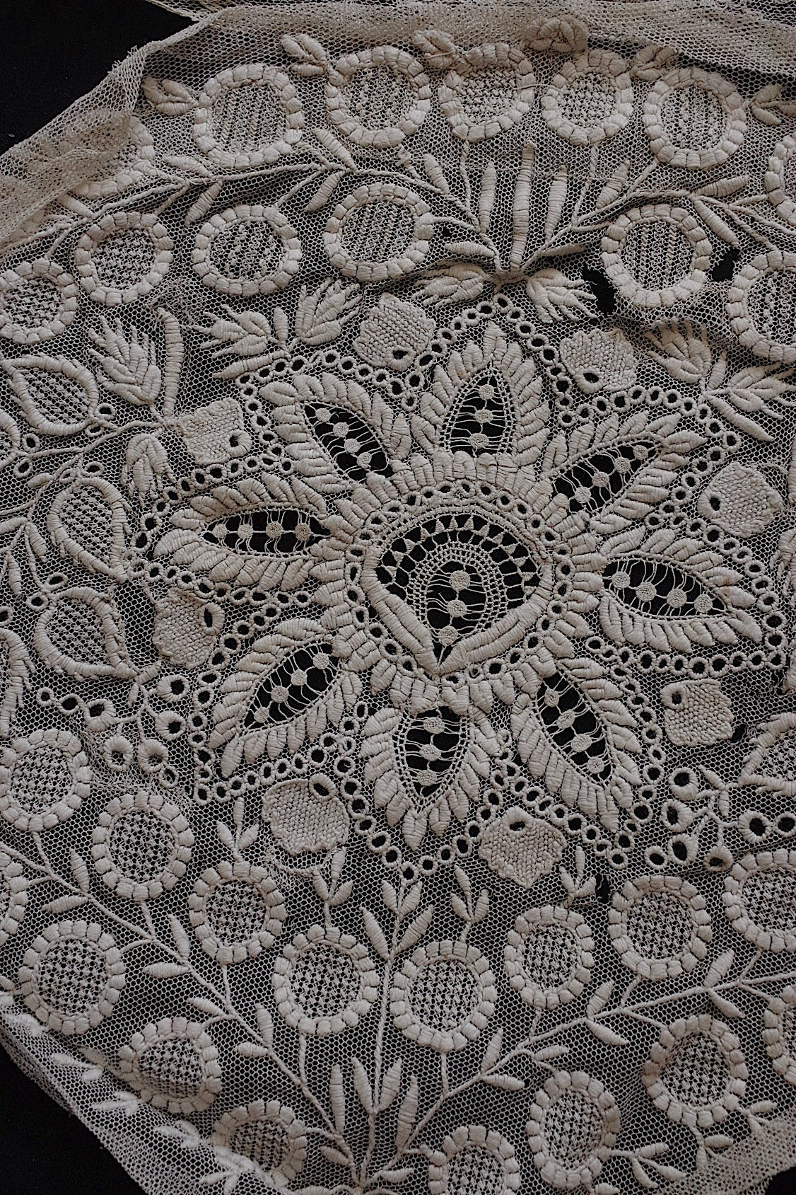 アンティークレース刺繍3種/dentelle ancienne/antique lace .FR a l'epoque
