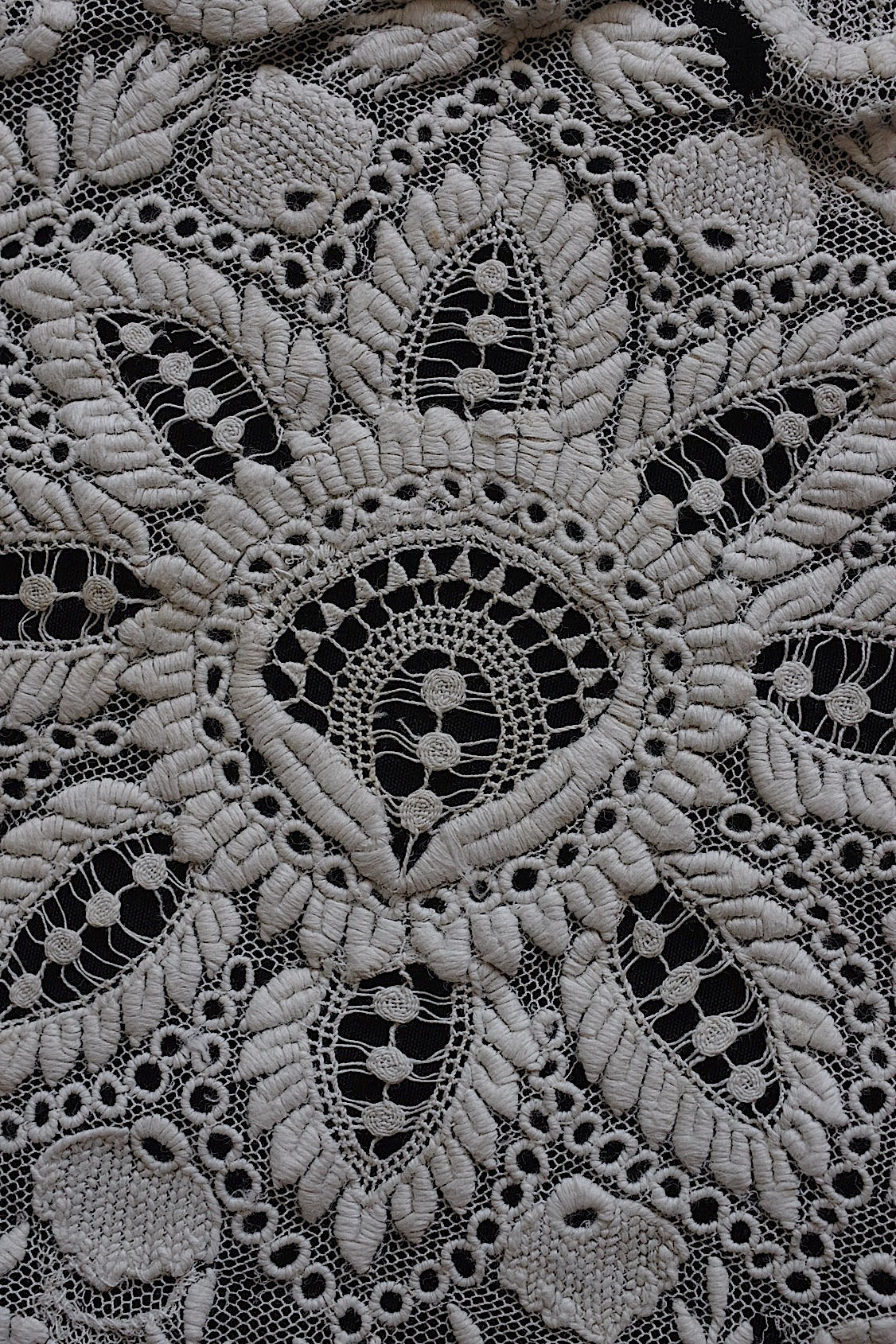アンティークレース刺繍3種/dentelle ancienne/antique lace .FR a l'epoque