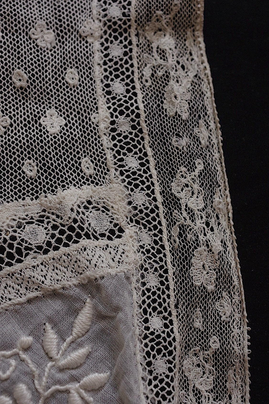 アンティークレース刺繍3種/dentelle ancienne/antique lace .FR a l'epoque