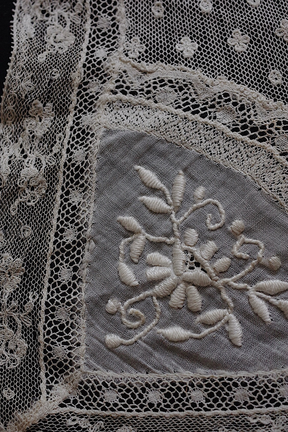 アンティークレース刺繍3種/dentelle ancienne/antique lace .FR a l'epoque