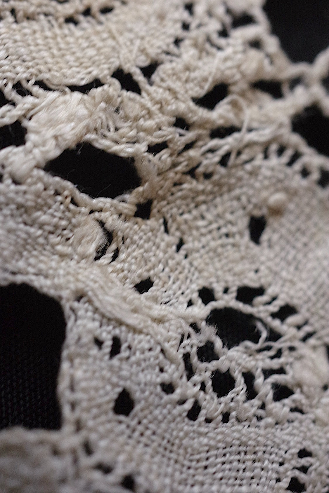 アンティークレースホニトン ミラネーズ/dentelle ancienne/antique lace .FR a l'epoque