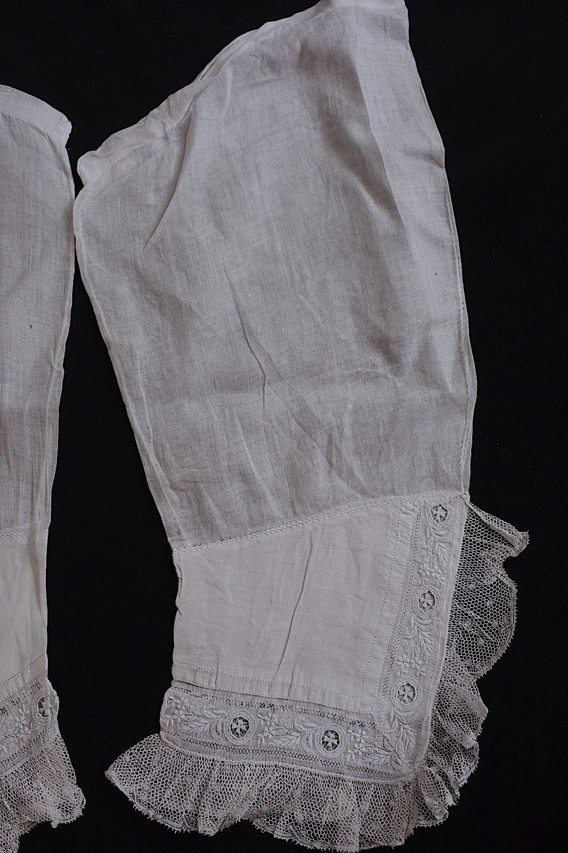 アンティークレース袖/dentelle ancienne/antique lace .FR a l'epoque