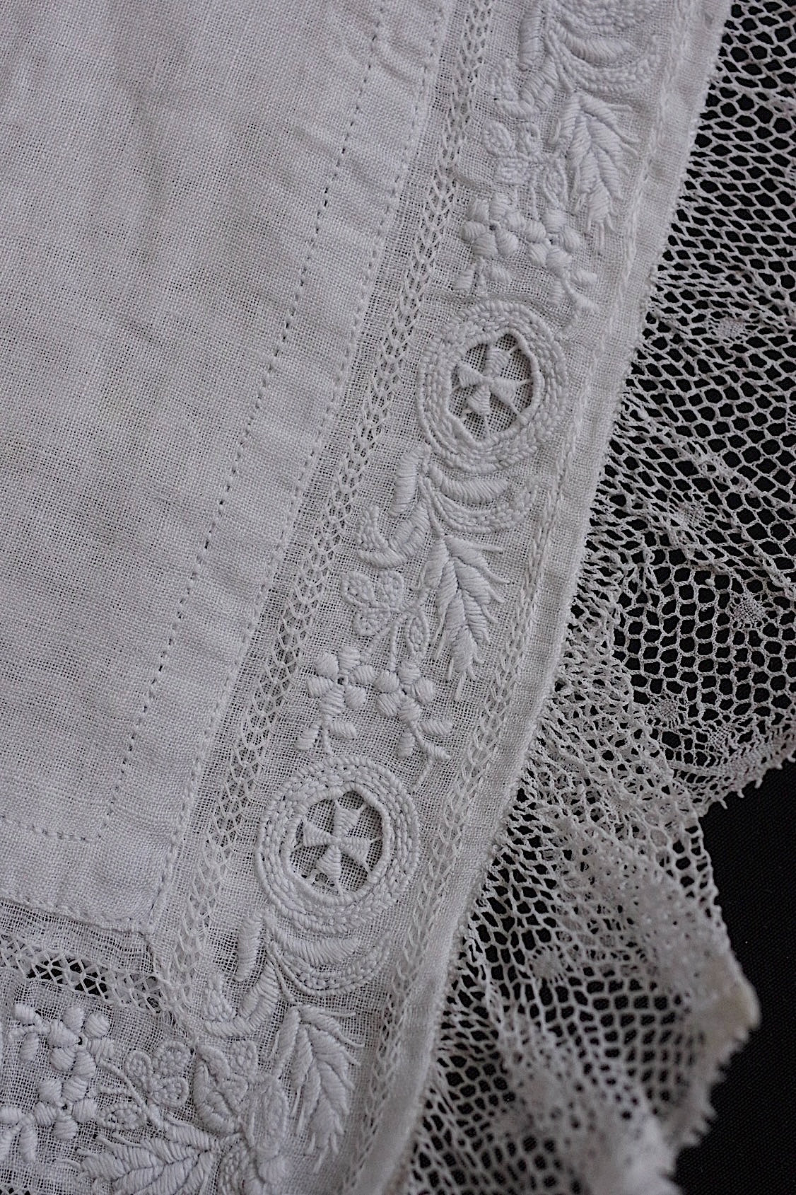 アンティークレース袖/dentelle ancienne/antique lace .FR a l'epoque