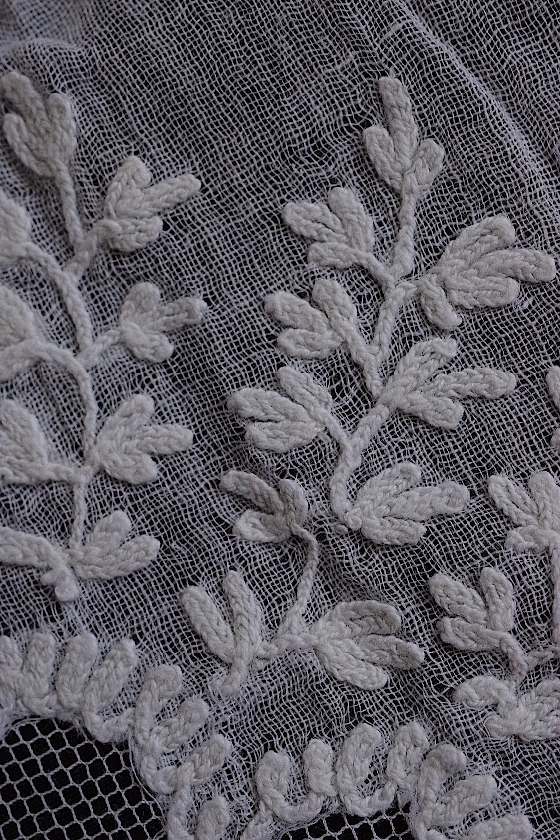 アンティーク刺繍 fichu/dentelle ancienne/antique lace .FR a l'epoque