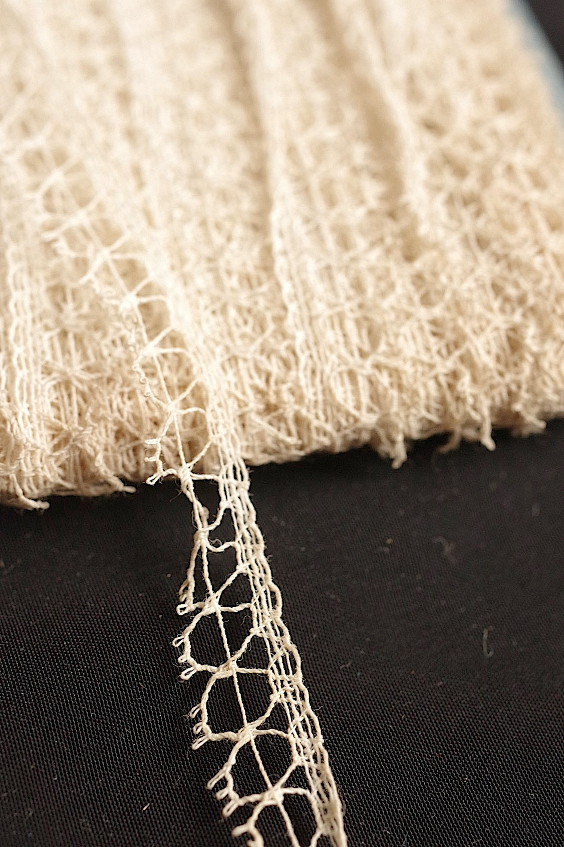 アンティークレーステープ/dentelle ancienne/antique lace .FR a l'epoque