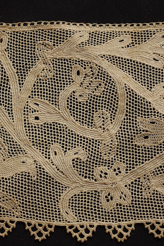 アンティークレースブラノ/dentelle ancienne/antique lace .FR a l'epoque