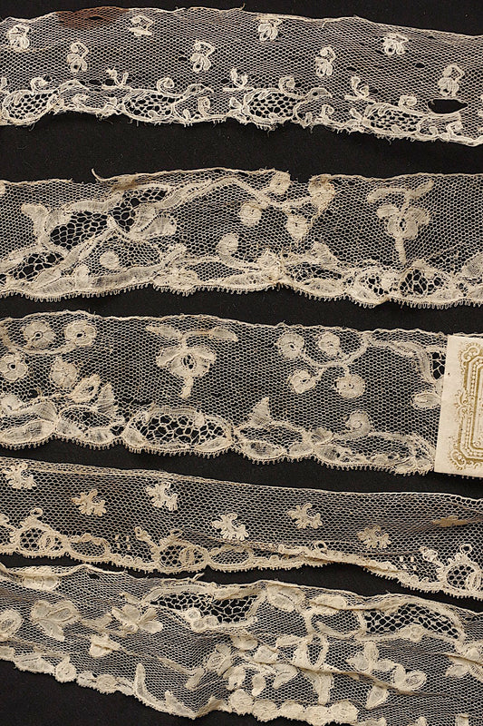 アンティークレース5種/dentelle ancienne/antique lace .FR a l'epoque