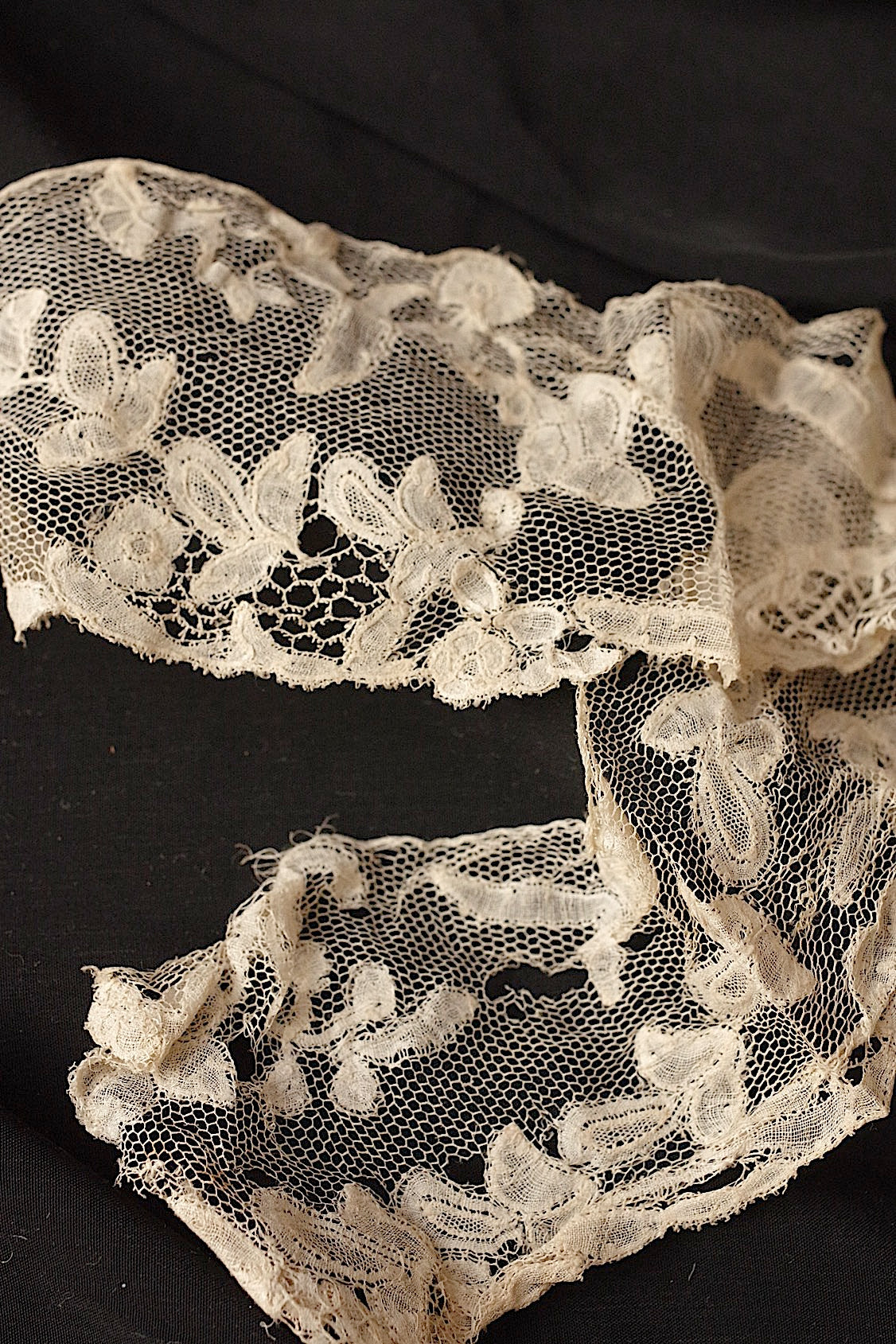 アンティークレース5種/dentelle ancienne/antique lace .FR a l'epoque