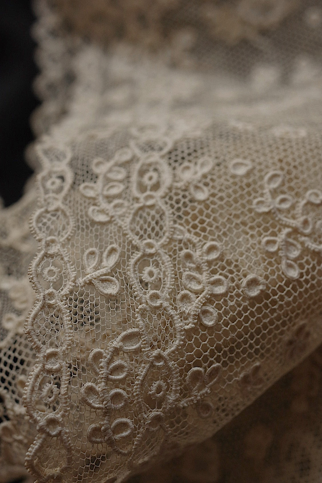 アンティークレースアランソン/dentelle ancienne/antique lace .FR a l'epoque