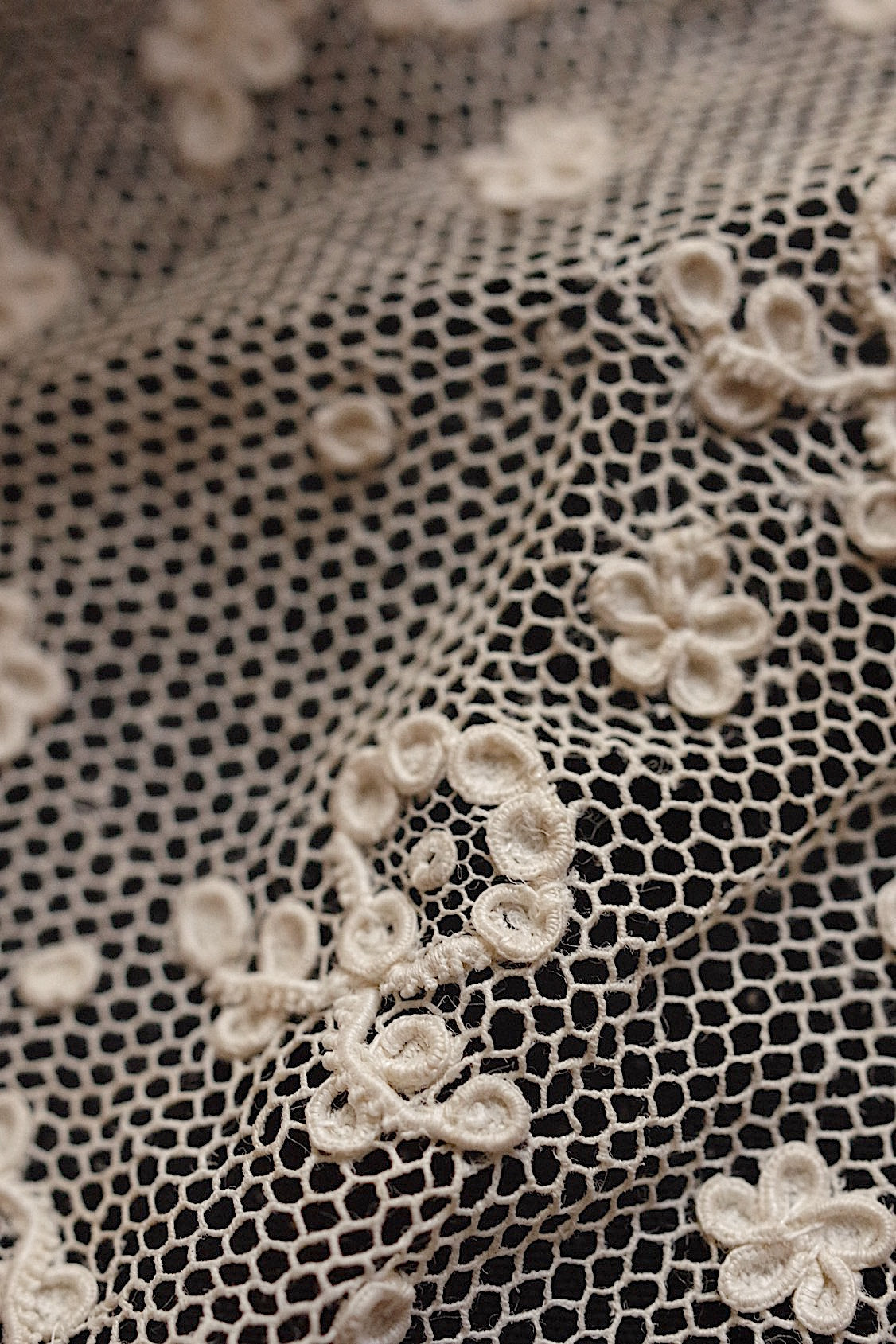 アンティークレースアランソン/dentelle ancienne/antique lace .FR a l'epoque