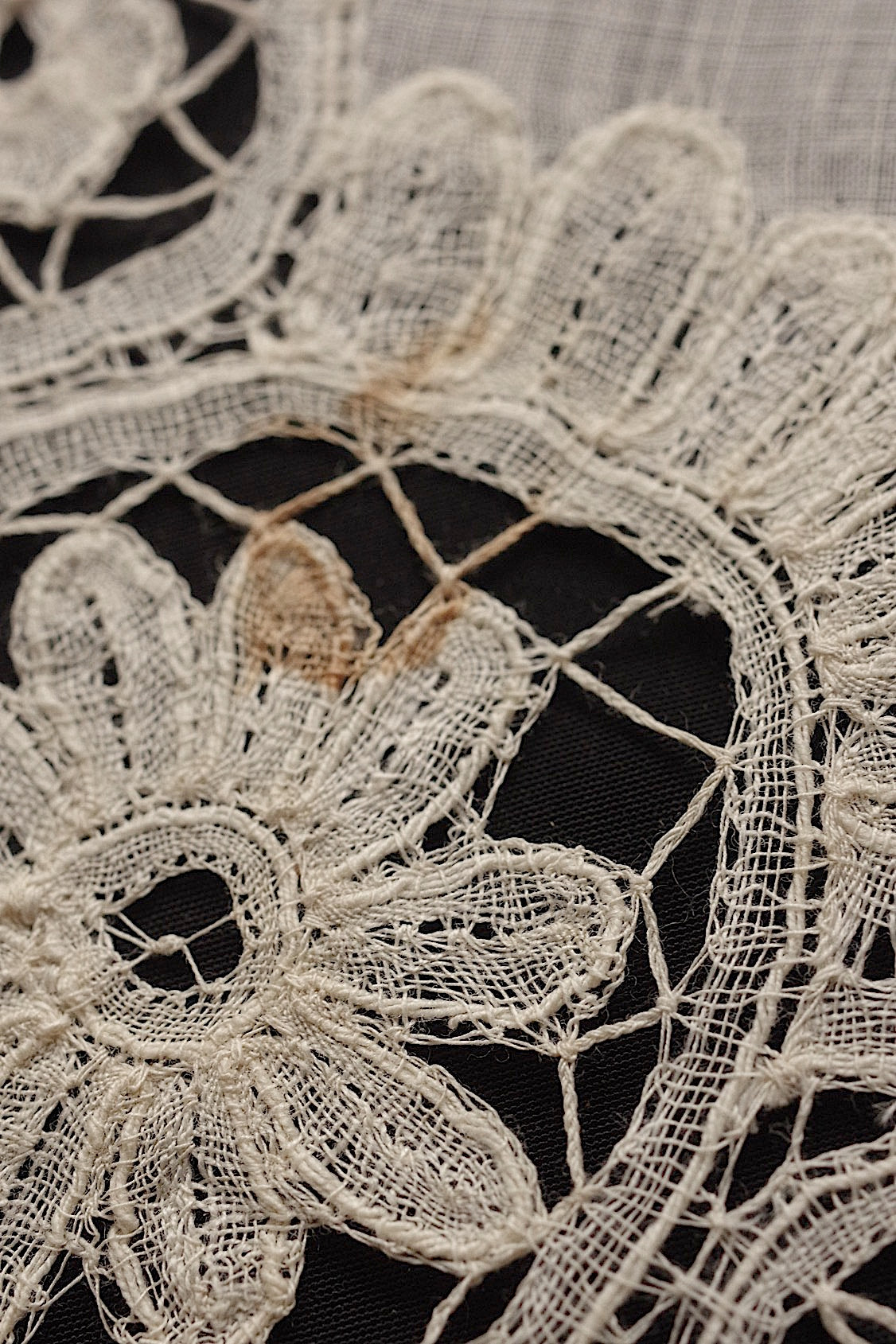 アンティークレースハンカチlot/dentelle ancienne/antique lace .FR a l'epoque